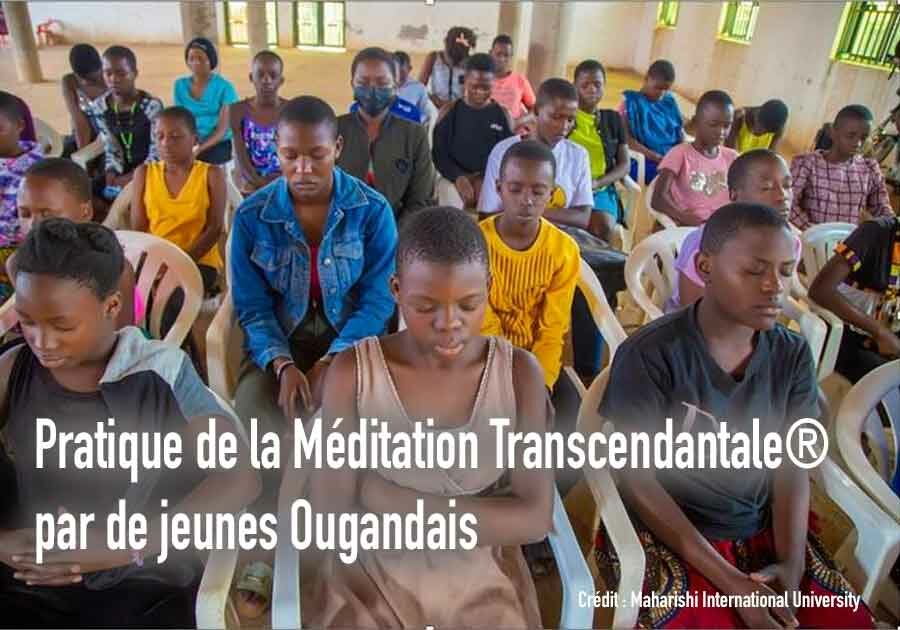 Pratique de la Méditation Transcendantale® par de jeunes Ougandais